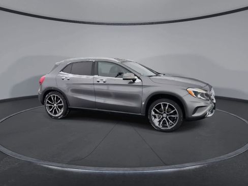 Used 2016 Mercedes-Benz GLA 250 4MATIC image 9