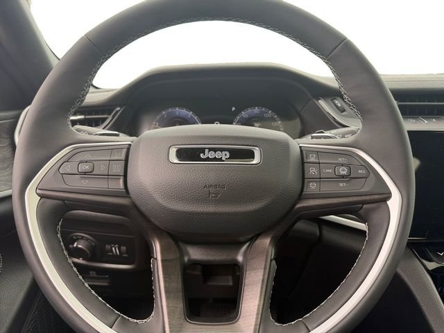 New 2026 Jeep Grand Cherokee Altitude AWD/4WD image 18
