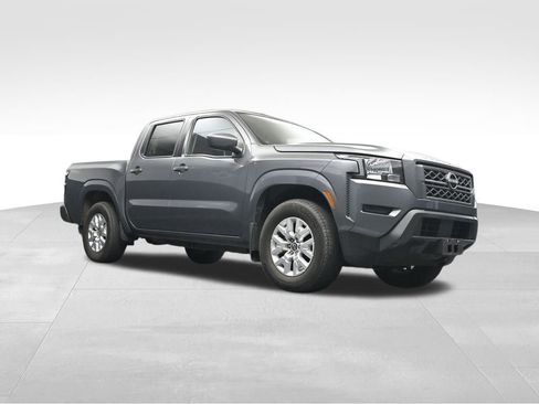 Used 2022 Nissan Frontier SV w/ Technology Package RWD image 16