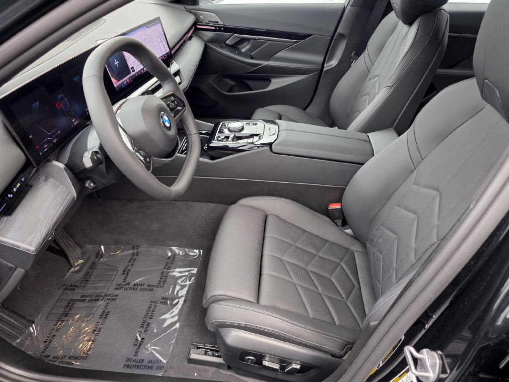 Certified 2024 BMW 530i w/ Premium Package RWD image 9