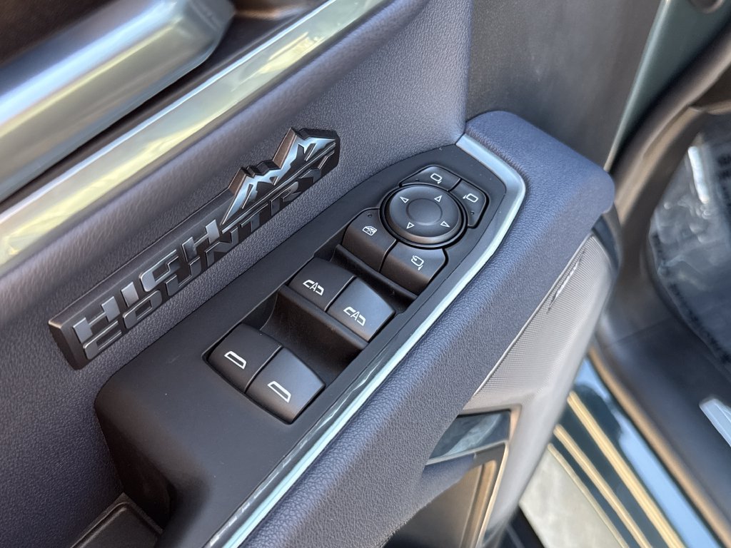 Used 2026 Chevrolet Silverado 1500 High Country AWD/4WD image 11