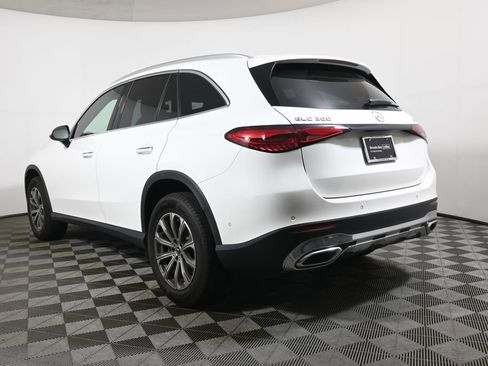 Used 2024 Mercedes-Benz GLC 300 4MATIC image 5