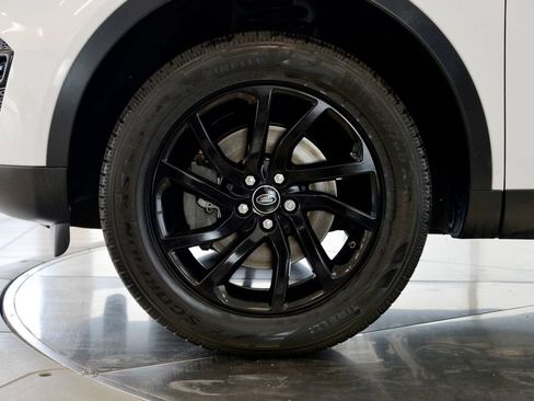 Used 2019 Land Rover Discovery Sport SE AWD/4WD image 10