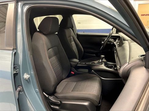 Used 2025 Honda HR-V Sport image 11