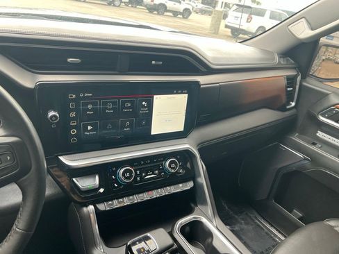 Used 2023 GMC Sierra 1500 Denali w/ Technology Package AWD/4WD image 20