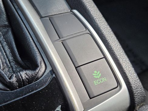 Used 2018 Honda Civic EX image 16