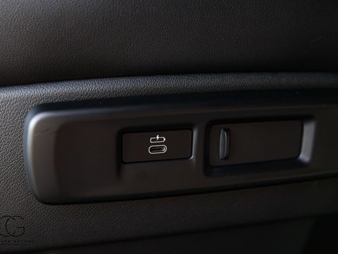 Used 2023 BMW X5 xDrive40i AWD/4WD image 18