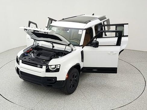 New 2026 Land Rover Defender 110 X-Dynamic SE AWD/4WD image 37