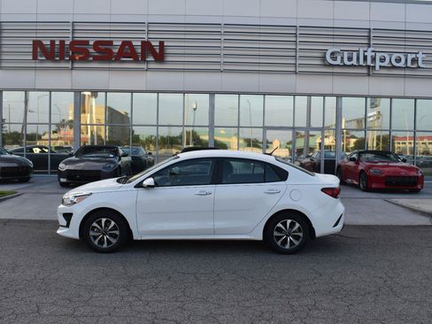 Used 2023 Kia Rio S w/ Technology Package FWD image 3
