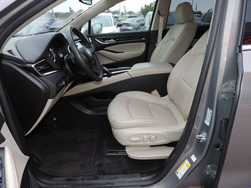 Used 2018 Buick Enclave Essence FWD image 19