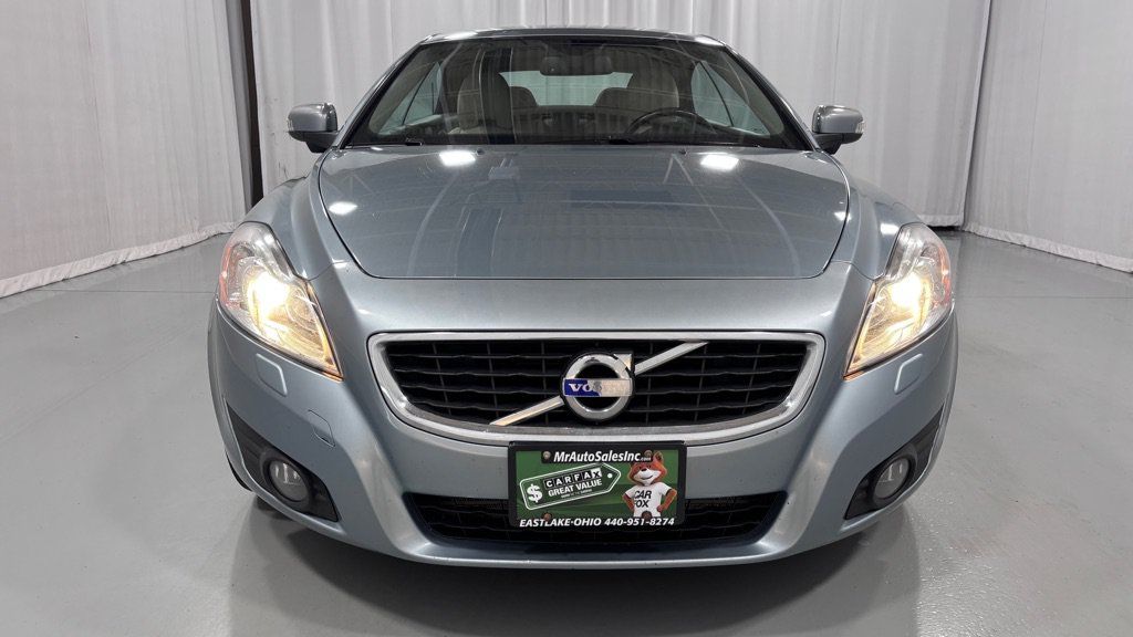Used 2011 Volvo C70 T5 w/ Multimedia Pkg FWD image 2