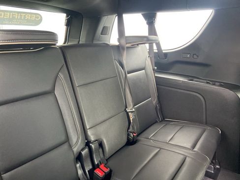Certified 2025 Chevrolet Suburban Premier image 7