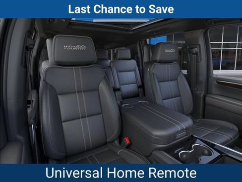 New 2025 Chevrolet Suburban High Country AWD/4WD image 18
