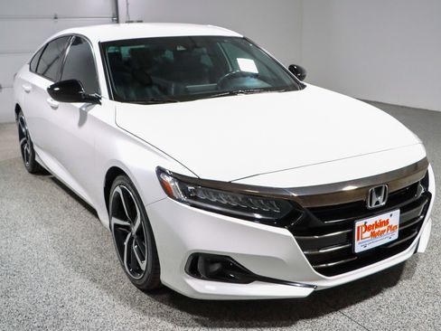 Used 2022 Honda Accord Sport image 5