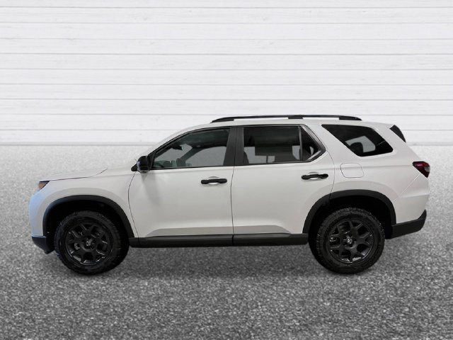 New 2026 Honda Pilot TrailSport image 2