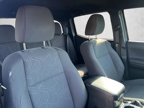 Certified 2019 Toyota Tacoma TRD Sport image 21