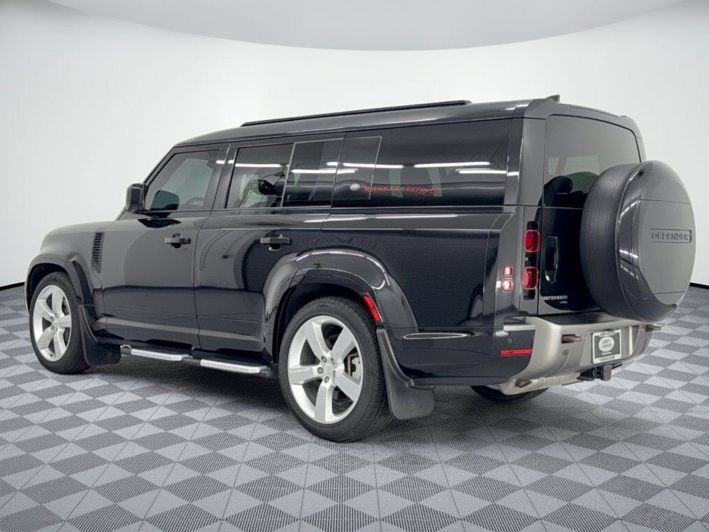 Used 2023 Land Rover Defender 130 X-Dynamic SE AWD/4WD image 3