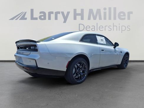 New 2026 Dodge Charger Scat Pack w/ Blacktop Package AWD/4WD image 8