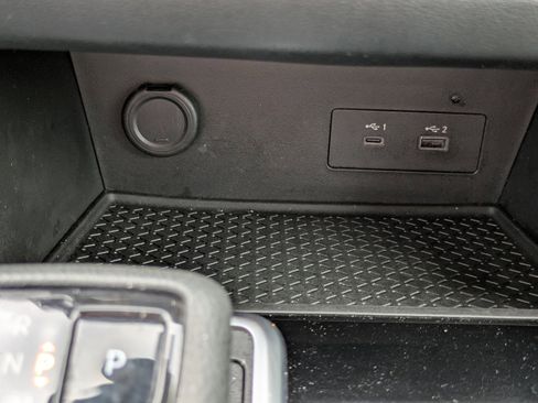 Used 2022 Nissan Pathfinder SL FWD image 25