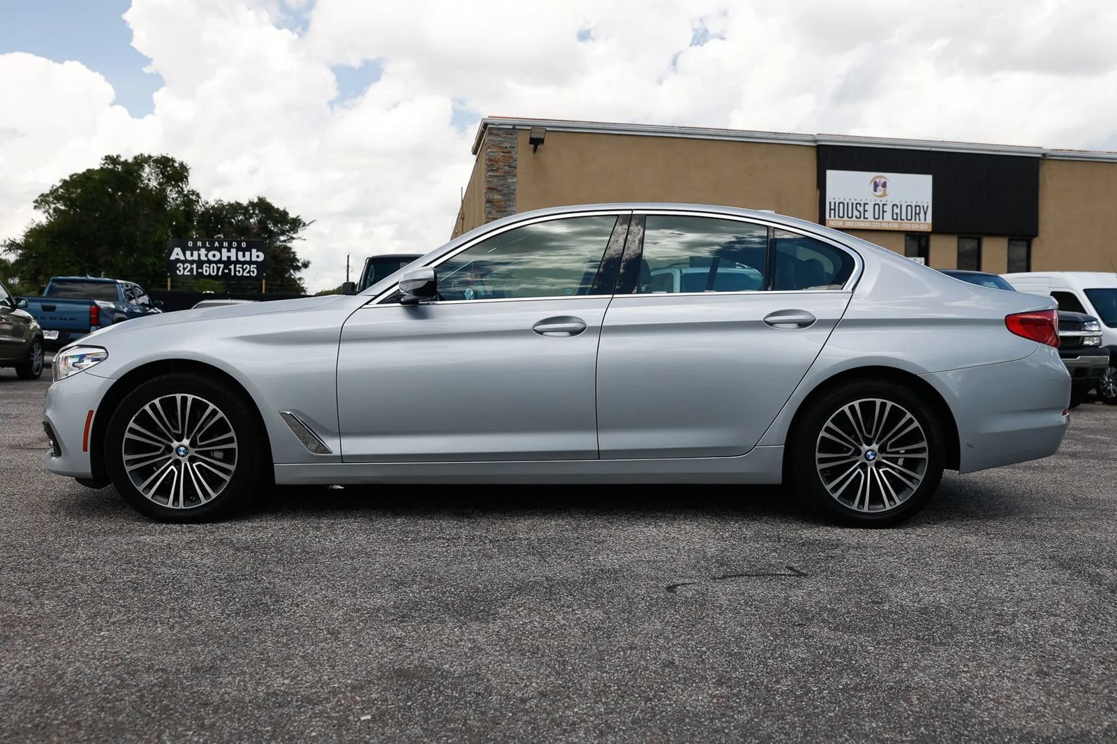 Used 2019 BMW 530i xDrive w/ Convenience Package AWD/4WD image 2