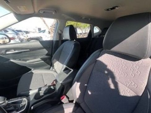 Used 2025 Kia Seltos S image 18