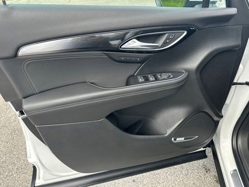 Used 2025 Buick Envision Preferred AWD/4WD image 34