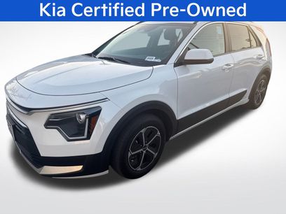 Certified 2025 Kia Niro LX