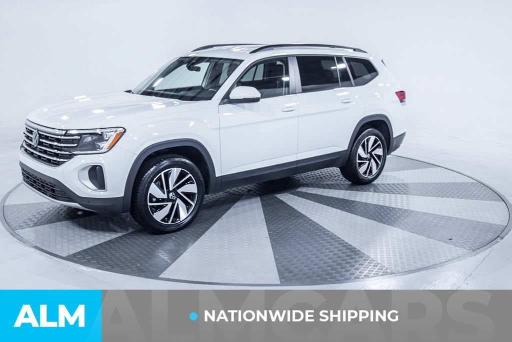 Used 2025 Volkswagen Atlas SE FWD image 2