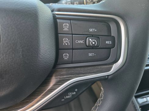 Used 2022 Jeep Wagoneer Series II w/ Premium Group I AWD/4WD image 14
