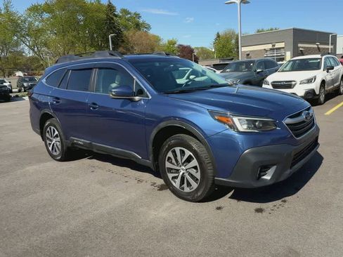 Used 2021 Subaru Outback Premium AWD/4WD image 2