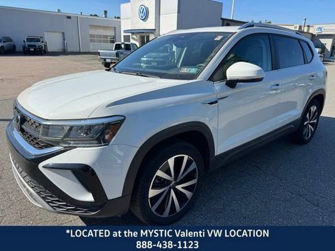 Used 2023 Volkswagen Taos SE w/ Panoramic Sunroof Package AWD/4WD image 1