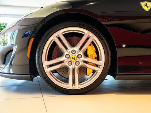 Certified 2020 Ferrari Portofino RWD image 3