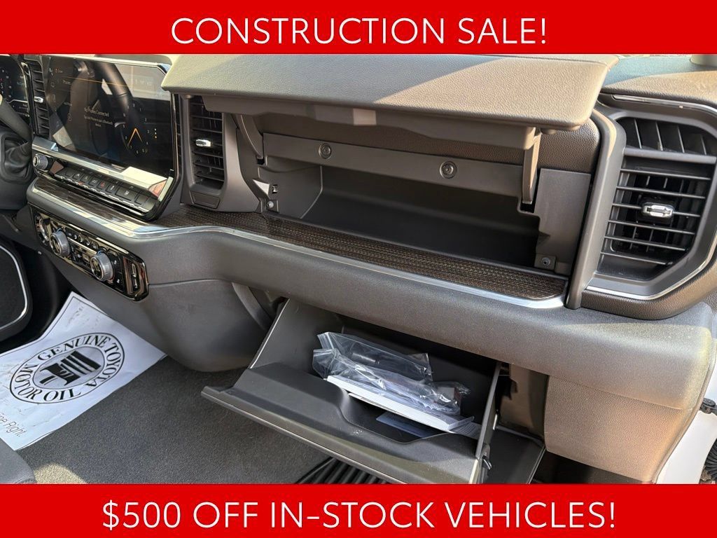 Used 2023 Chevrolet Silverado 1500 LT AWD/4WD image 25