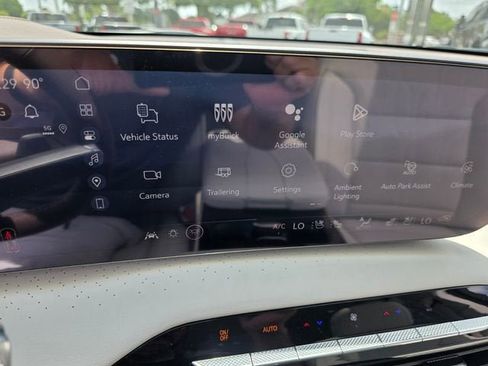 New 2026 Buick Enclave Avenir w/ Super Cruise Package FWD image 24