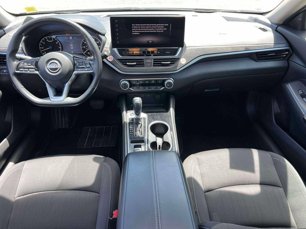 Used 2024 Nissan Altima 2.5 SV w/ SV Premium Package AWD/4WD image 14