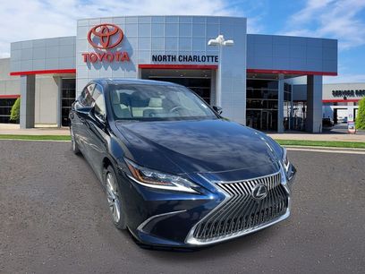 Used 2021 Lexus ES 350 Ultra Luxury w/ Accessory Package 2