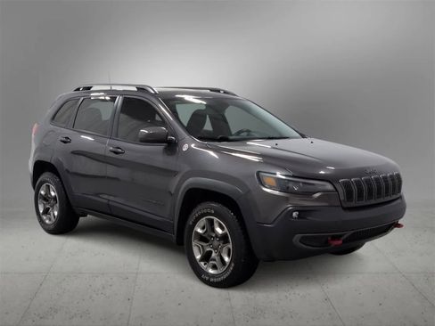Certified 2019 Jeep Cherokee Trailhawk w/ Cold Weather Group image 2