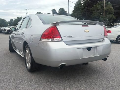 Used 2009 Chevrolet Impala SS w/ Convenience Package FWD image 14