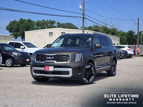 Used 2025 Kia Telluride S AWD/4WD image 6