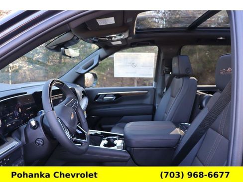 New 2026 Chevrolet Suburban High Country image 23