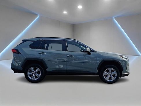 Used 2023 Toyota RAV4 XLE w/ Convenience Package image 4