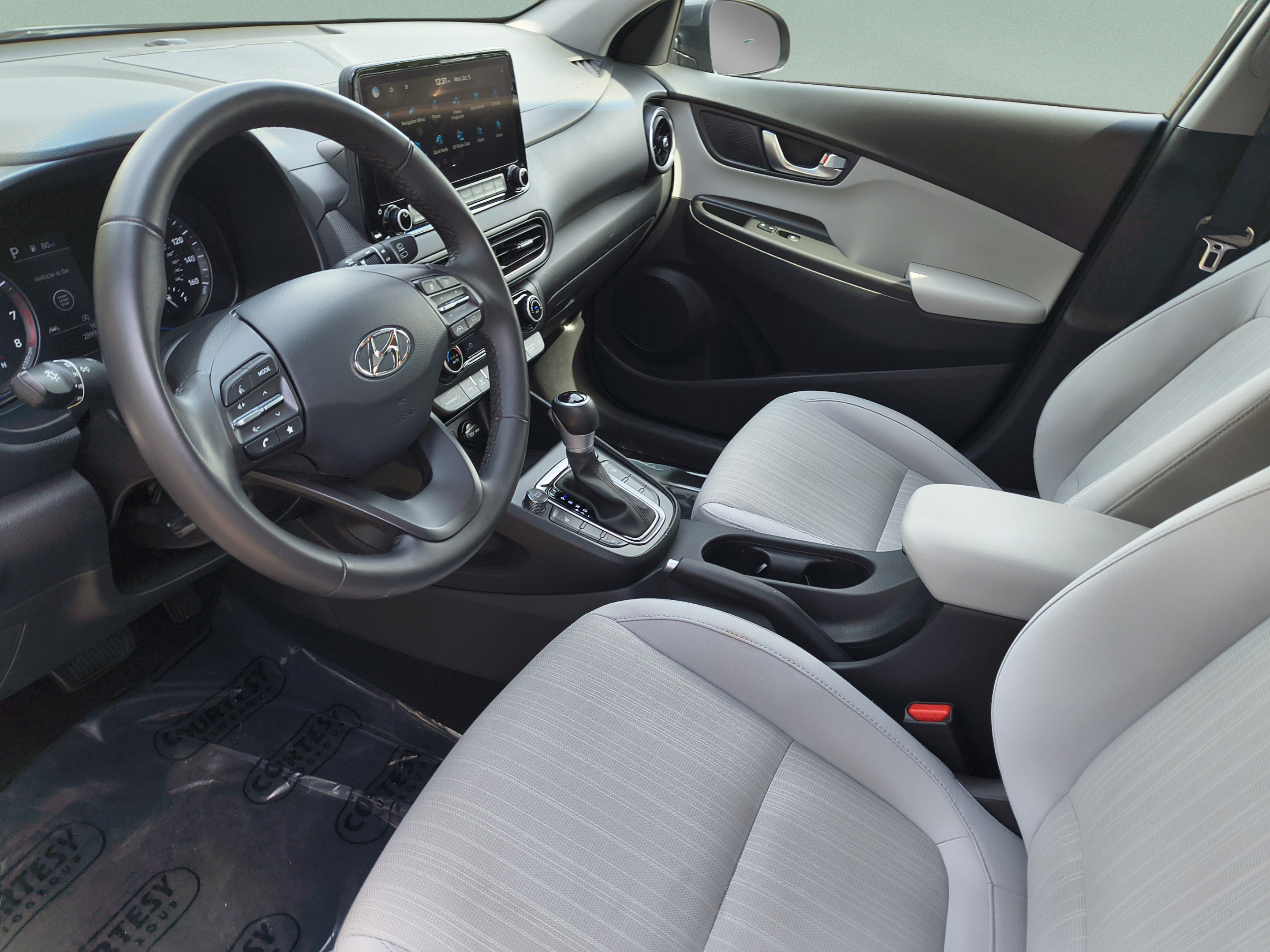 Certified 2023 Hyundai Kona SEL w/ Convenience Package FWD image 17