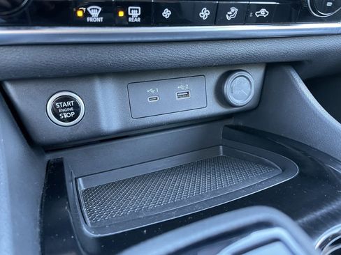 Used 2023 Nissan Rogue SV image 13