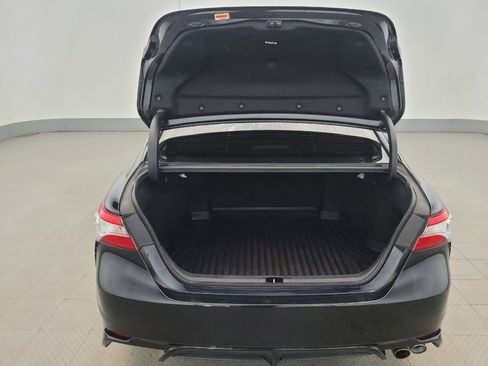 Used 2020 Toyota Camry SE image 29