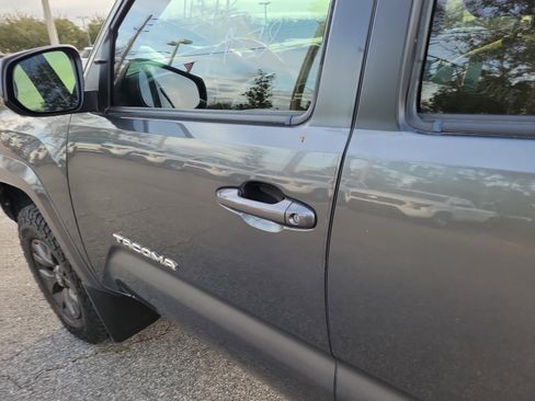 Used 2021 Toyota Tacoma SR5 image 27