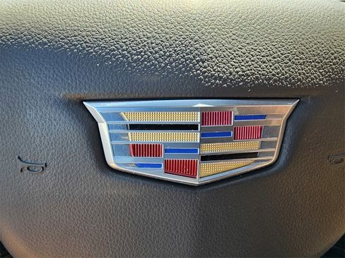 Used 2022 Cadillac Escalade Premium Luxury image 27