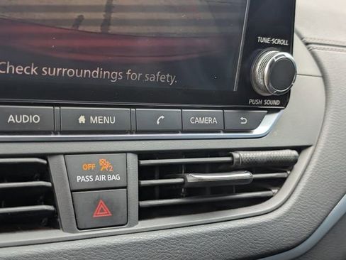 Used 2019 Nissan Altima 2.5 SV image 16