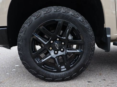 Used 2022 Chevrolet Silverado 1500 LT Trail Boss w/ LT Trail Boss Premium Package image 31