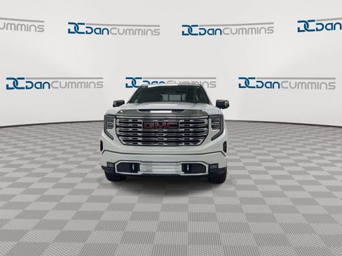 Used 2024 GMC Sierra 1500 Denali w/ Denali Reserve Package AWD/4WD image 3