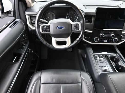 Used 2024 Ford Expedition Max XLT image 14